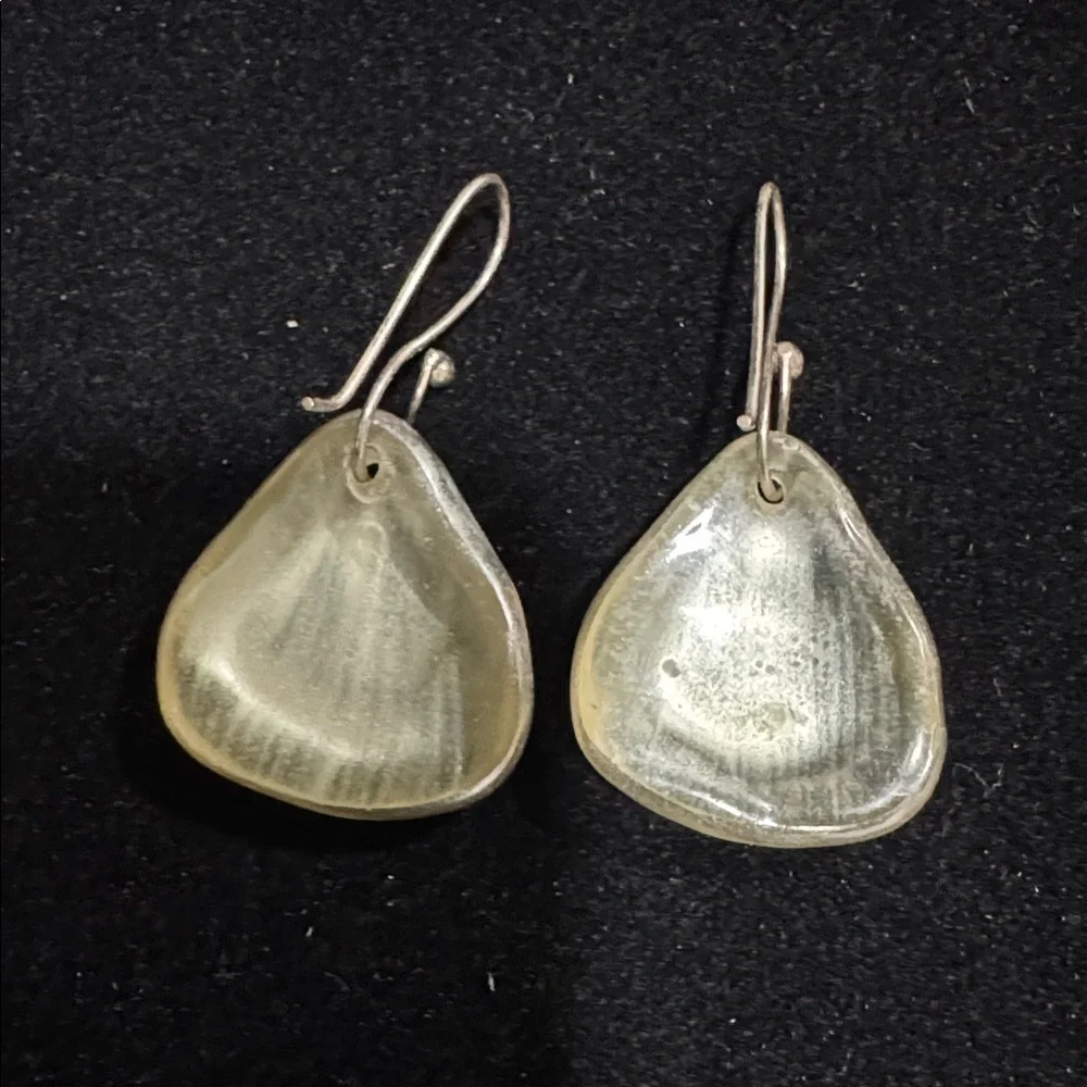 Elegant Silver tone shell teardrop‎  Dangle Earrings translucent